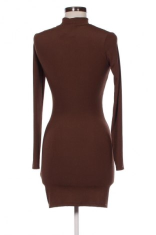 Sukienka Pull&Bear, Rozmiar S, Kolor Brązowy, Cena 95,99 zł