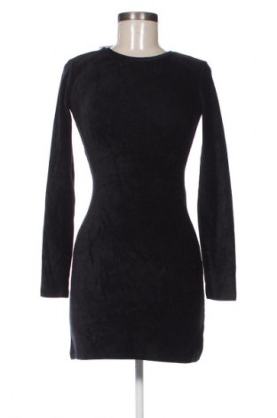 Φόρεμα Pull&Bear, Μέγεθος S, Χρώμα Μαύρο, Τιμή 18,99 €