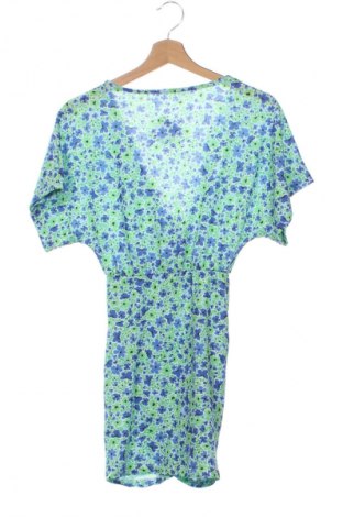 Šaty  Pull&Bear, Velikost XS, Barva Vícebarevné, Cena  469,00 Kč