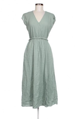 Kleid Reserved, Größe S, Farbe Grün, Preis 20,99 €
