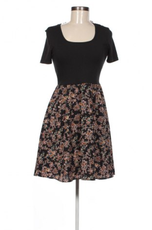 Kleid SHEIN, Größe M, Farbe Mehrfarbig, Preis 20,99 €