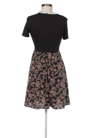 Kleid SHEIN, Größe M, Farbe Mehrfarbig, Preis 20,99 €
