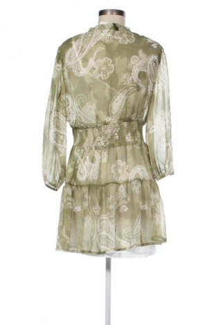 Kleid Stradivarius, Größe L, Farbe Mehrfarbig, Preis € 20,99