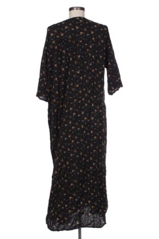 Šaty  Stradivarius, Velikost XL, Barva Vícebarevné, Cena  469,00 Kč