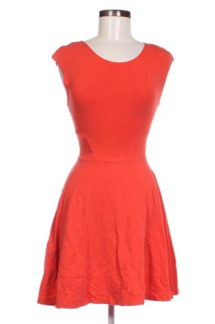Sukienka Topshop, Rozmiar S, Kolor Czerwony, Cena 113,99 zł