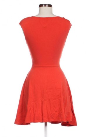 Sukienka Topshop, Rozmiar S, Kolor Czerwony, Cena 113,99 zł