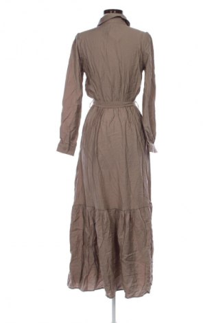Kleid Trendyol, Größe S, Farbe Aschrosa, Preis 33,99 €