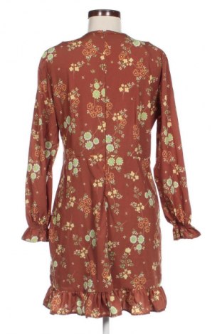 Kleid Trendyol, Größe L, Farbe Mehrfarbig, Preis 33,99 €