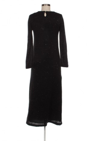 Ruha Unbranded, Méret M, Szín Fekete, Ár 3 639 Ft