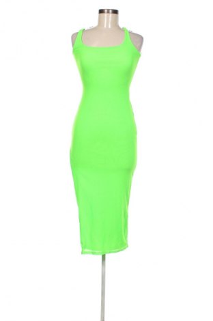 Kleid Pretty Little Thing, Größe S, Farbe Grün, Preis 20,99 €