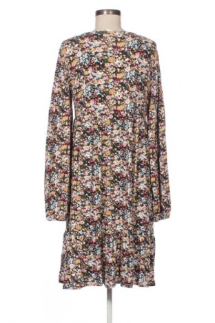 Kleid VILA, Größe M, Farbe Mehrfarbig, Preis 23,99 €