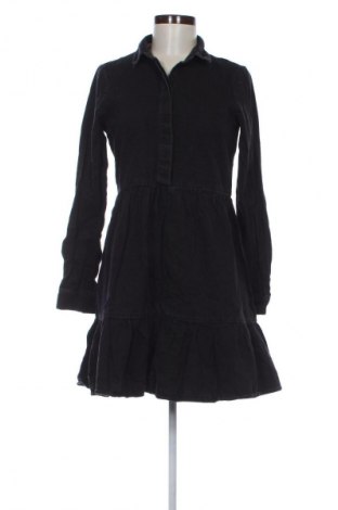 Рокля Vero Moda, Размер S, Цвят Черен, Цена 48,99 лв.