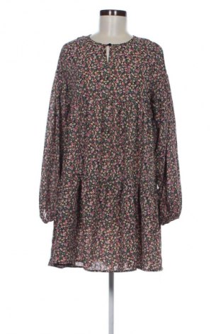 Рокля Vero Moda, Размер S, Цвят Многоцветен, Цена 27,99 лв.