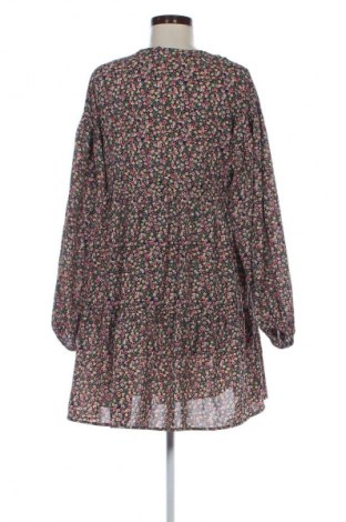 Рокля Vero Moda, Размер S, Цвят Многоцветен, Цена 27,99 лв.
