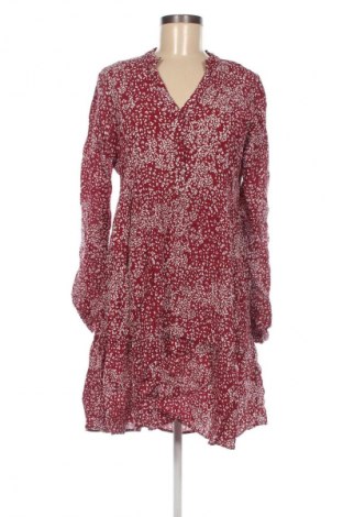 Рокля Vero Moda, Размер M, Цвят Многоцветен, Цена 27,99 лв.