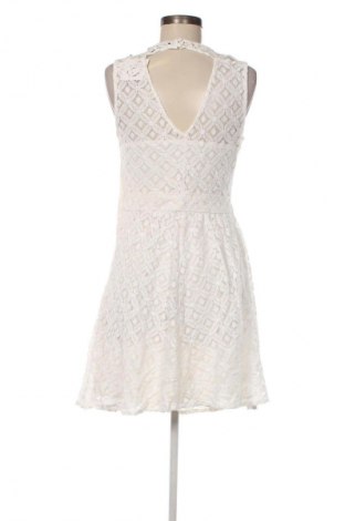 Šaty  Vero Moda, Veľkosť M, Farba Biela, Cena  11,95 €