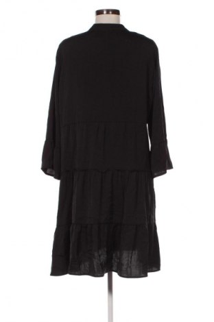 Рокля Vero Moda, Размер XL, Цвят Черен, Цена 27,99 лв.