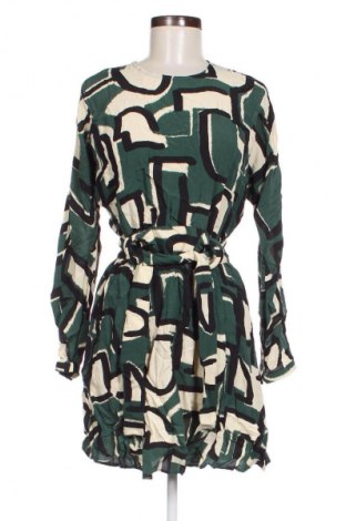 Kleid Zara, Größe M, Farbe Mehrfarbig, Preis 7,99 €