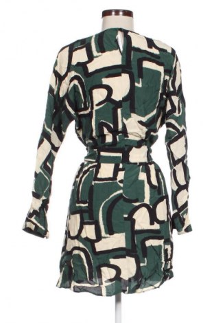 Kleid Zara, Größe M, Farbe Mehrfarbig, Preis 7,99 €
