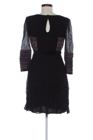 Рокля Zara, Размер M, Цвят Многоцветен, Цена 27,99 лв.