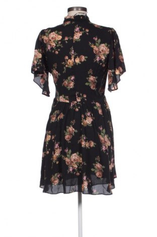 Рокля Zara, Размер M, Цвят Многоцветен, Цена 27,99 лв.