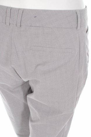 Дамски панталон Dockers, Размер M, Цвят Сив, Цена 5,50 лв.