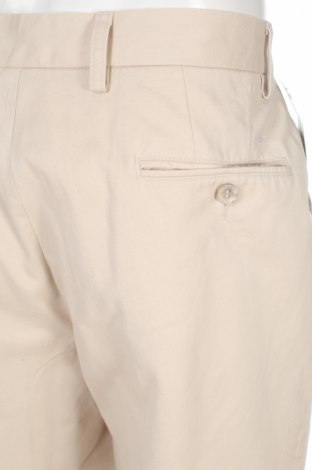 Мъжки панталон Dockers, Размер L, Цвят Бежов, Цена 34,85 лв.