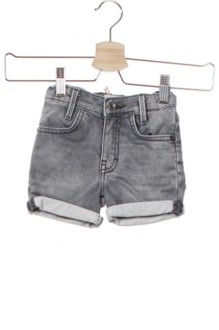 Детски къс панталон Timberland, Размер 9-12m/ 74-80 см, Цвят Сив, 86% памук, 8% полиестер, 5% вискоза, 1% еластан, Цена 39,60 лв.
