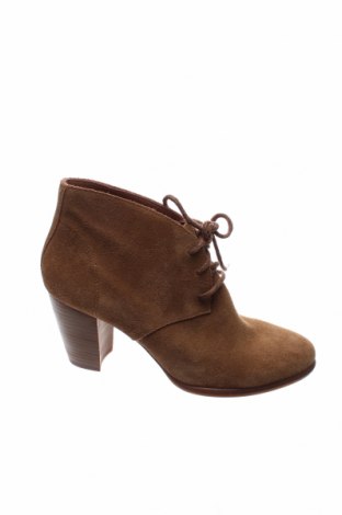 Дамски боти UGG Australia, Размер 41, Цвят Кафяв, Цена 329,00 лв.