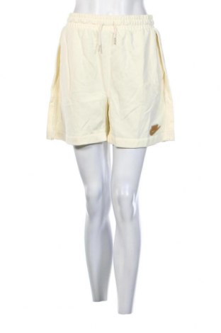 Дамски къс панталон Nike, Размер M, Цвят Бежов, Цена 92,00 лв.