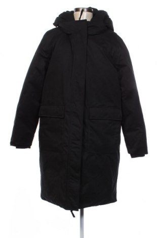 Γυναικείο μπουφάν Minimum, Μέγεθος L, Χρώμα Μαύρο, Τιμή 145,36 €