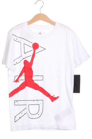 Детска тениска Air Jordan Nike, Размер 6-7y/ 122-128 см, Цвят Бял, Цена 57,85 лв.