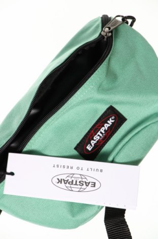 Чанта за кръст Eastpak, Цвят Зелен, Цена 64,80 лв.