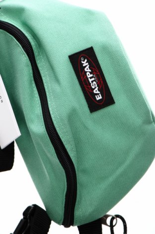 Чанта за кръст Eastpak, Цвят Зелен, Цена 91,80 лв.