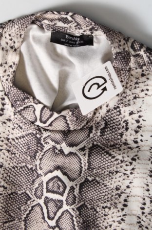 Γυναικεία μπλούζα Bershka, Μέγεθος M, Χρώμα Πολύχρωμο, Τιμή 4,91 €