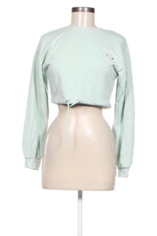 Дамска блуза Bershka, Размер XS, Цвят Зелен, Цена 19,00 лв.