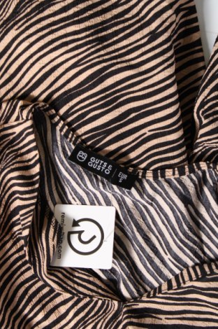 Γυναικεία μπλούζα Guts & Gusto, Μέγεθος S, Χρώμα Πολύχρωμο, Τιμή 3,15 €
