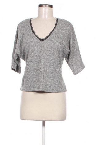 Γυναικεία μπλούζα Inside, Μέγεθος S, Χρώμα Γκρί, Τιμή 2,12 €