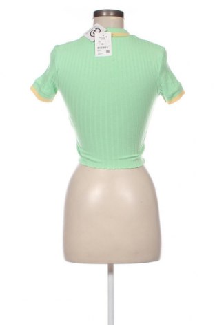 Дамска блуза Jennyfer, Размер XS, Цвят Зелен, Цена 31,00 лв.