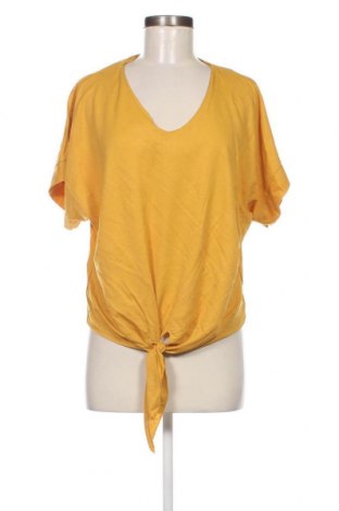 Дамска блуза Made In Italy, Размер M, Цвят Жълт, Цена 4,75 лв.