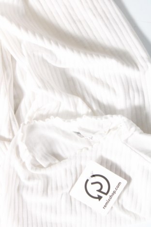 Γυναικεία μπλούζα ONLY, Μέγεθος L, Χρώμα Λευκό, Τιμή 3,71 €