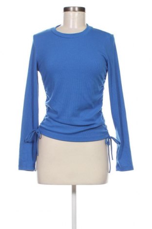 Дамска блуза Pigalle by ONLY, Размер L, Цвят Син, Цена 5,80 лв.
