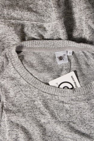 Damen Shirt Pota, Größe S, Farbe Grau, Preis 3,17 €