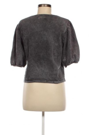 Damen Shirt Pull&Bear, Größe L, Farbe Grau, Preis € 5,29