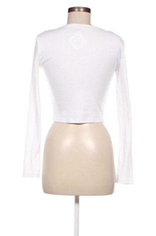 Дамска блуза Pull&Bear, Размер M, Цвят Бял, Цена 8,99 лв.