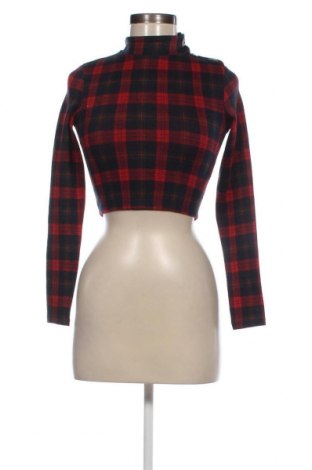 Γυναικεία μπλούζα Pull&Bear, Μέγεθος S, Χρώμα Πολύχρωμο, Τιμή 2,23 €