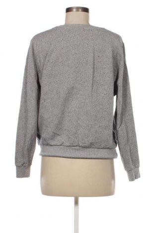 Damen Shirt Pull&Bear, Größe M, Farbe Grau, Preis 2,91 €