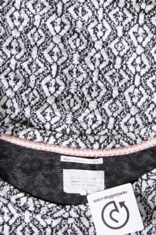 Γυναικεία μπλούζα Revelation, Μέγεθος M, Χρώμα Πολύχρωμο, Τιμή 2,35 €