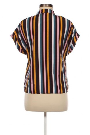 Дамска блуза SHEIN, Размер M, Цвят Многоцветен, Цена 31,00 лв.
