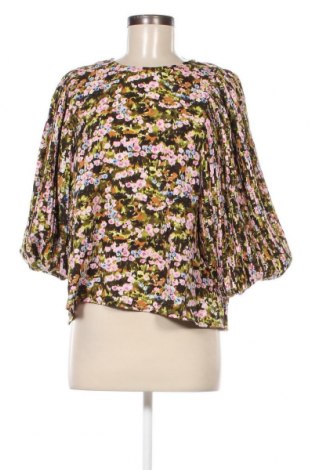 Дамска блуза Selected Femme, Размер M, Цвят Многоцветен, Цена 24,60 лв.